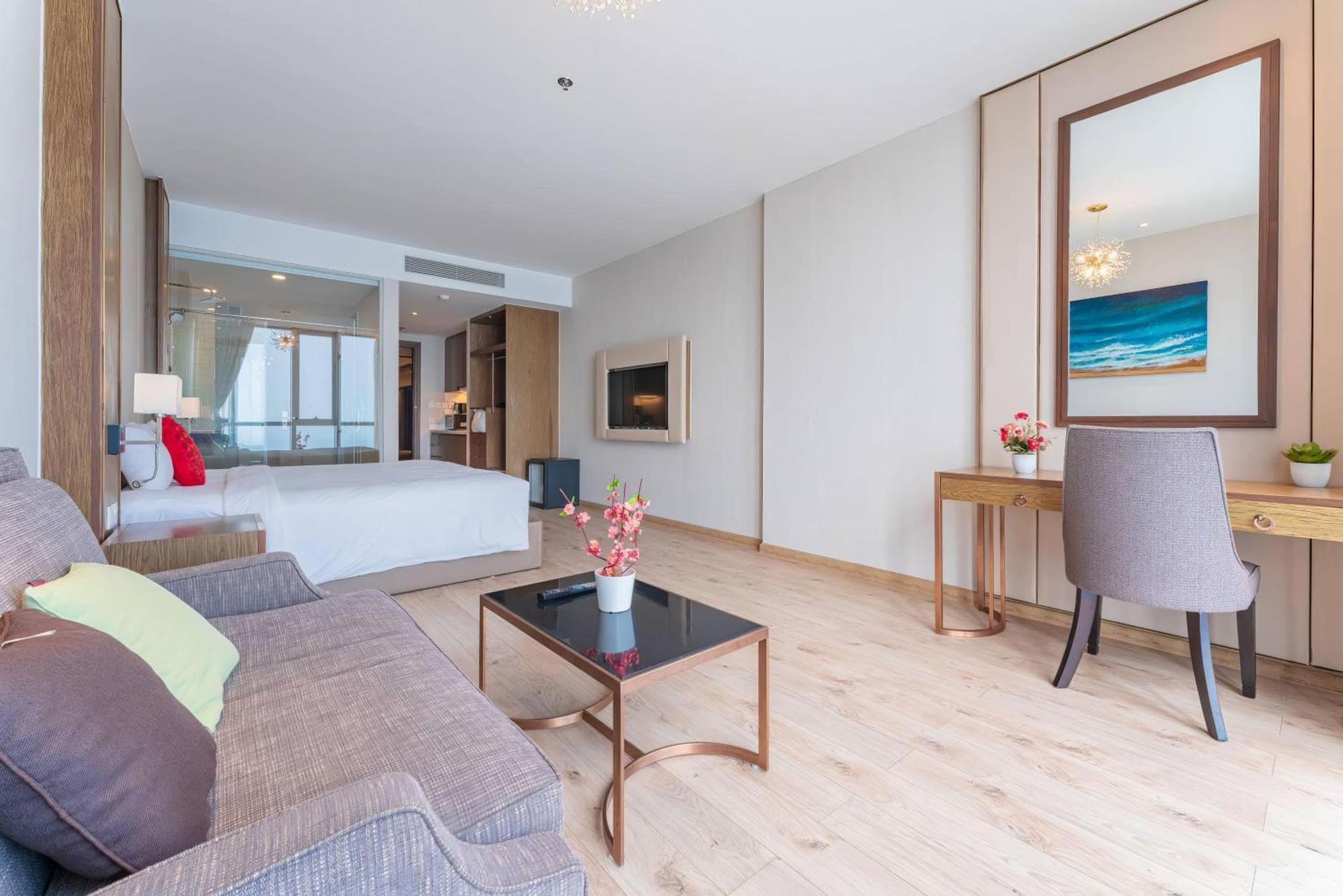 Coastal Panorama Oceanfront Suites Nha Trang Exterior foto